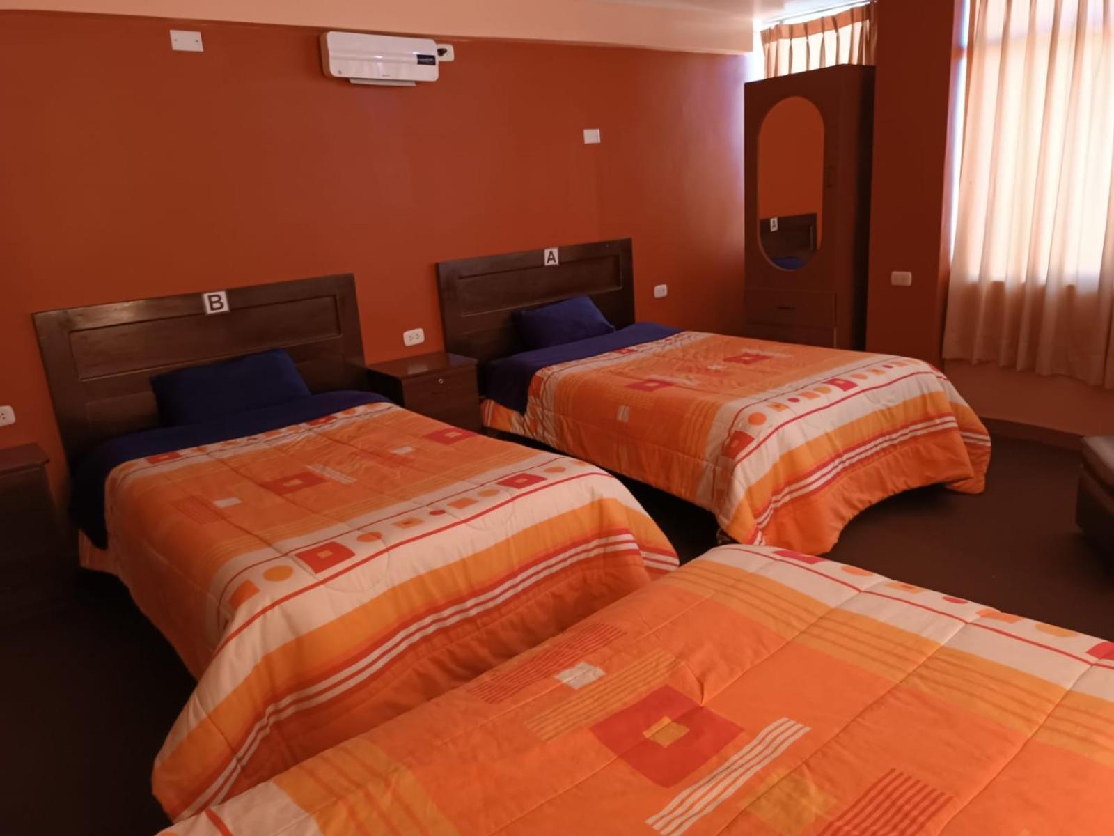 Hotel Posada De Belen Espinar エクステリア 写真